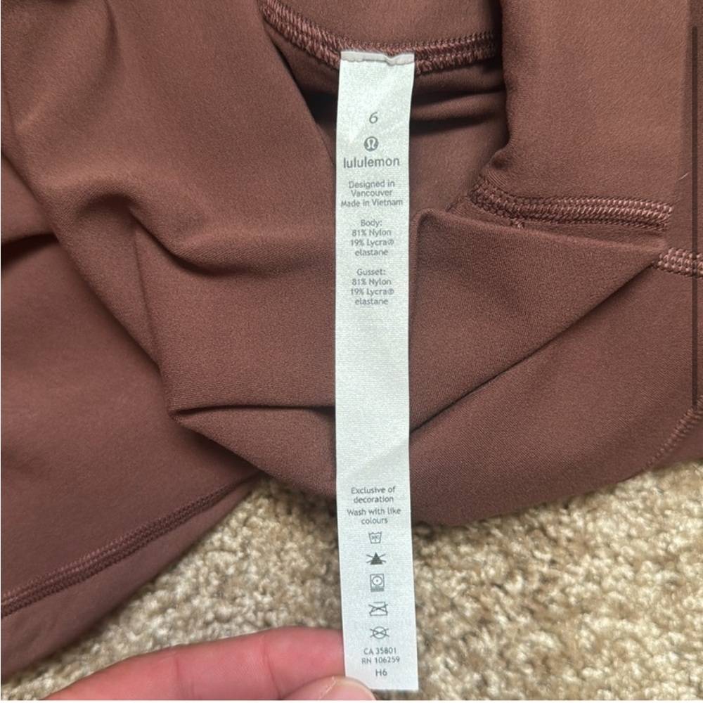 Lululemon Athletica leggings - Picture 2 of 4